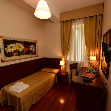 Albergo La Locanda Degli Apolidi Atena Lucana Εξωτερικό φωτογραφία