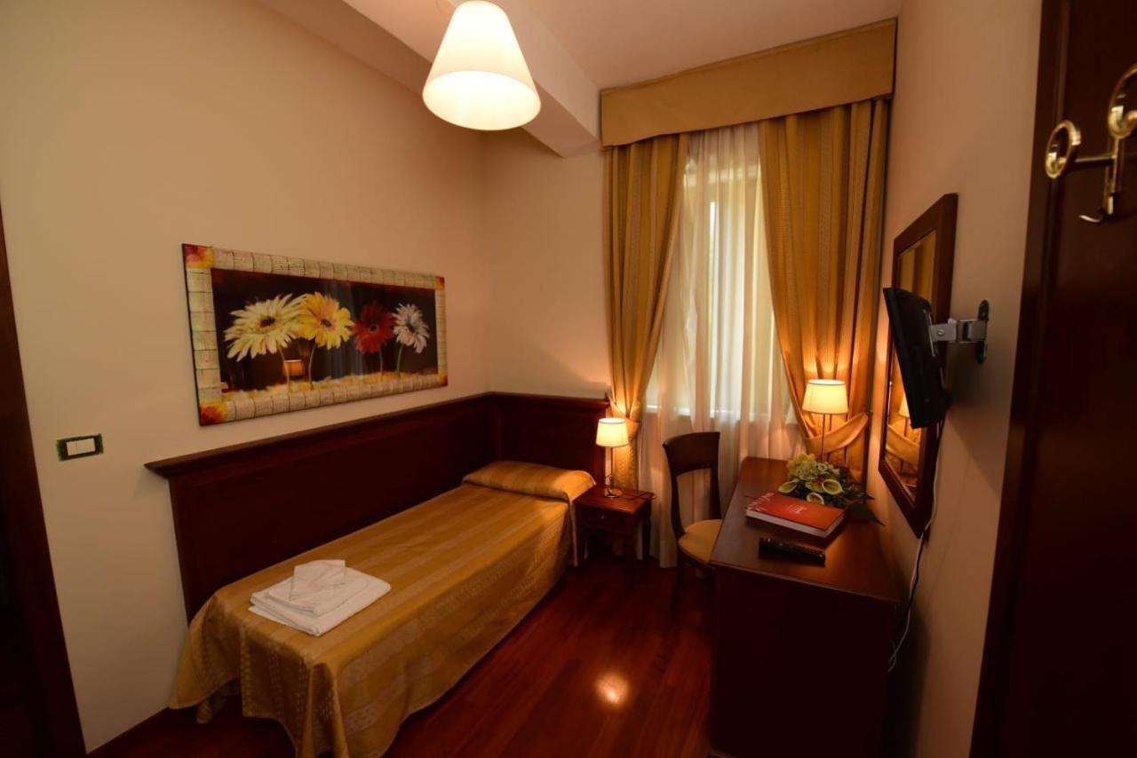 Albergo La Locanda Degli Apolidi Atena Lucana Εξωτερικό φωτογραφία