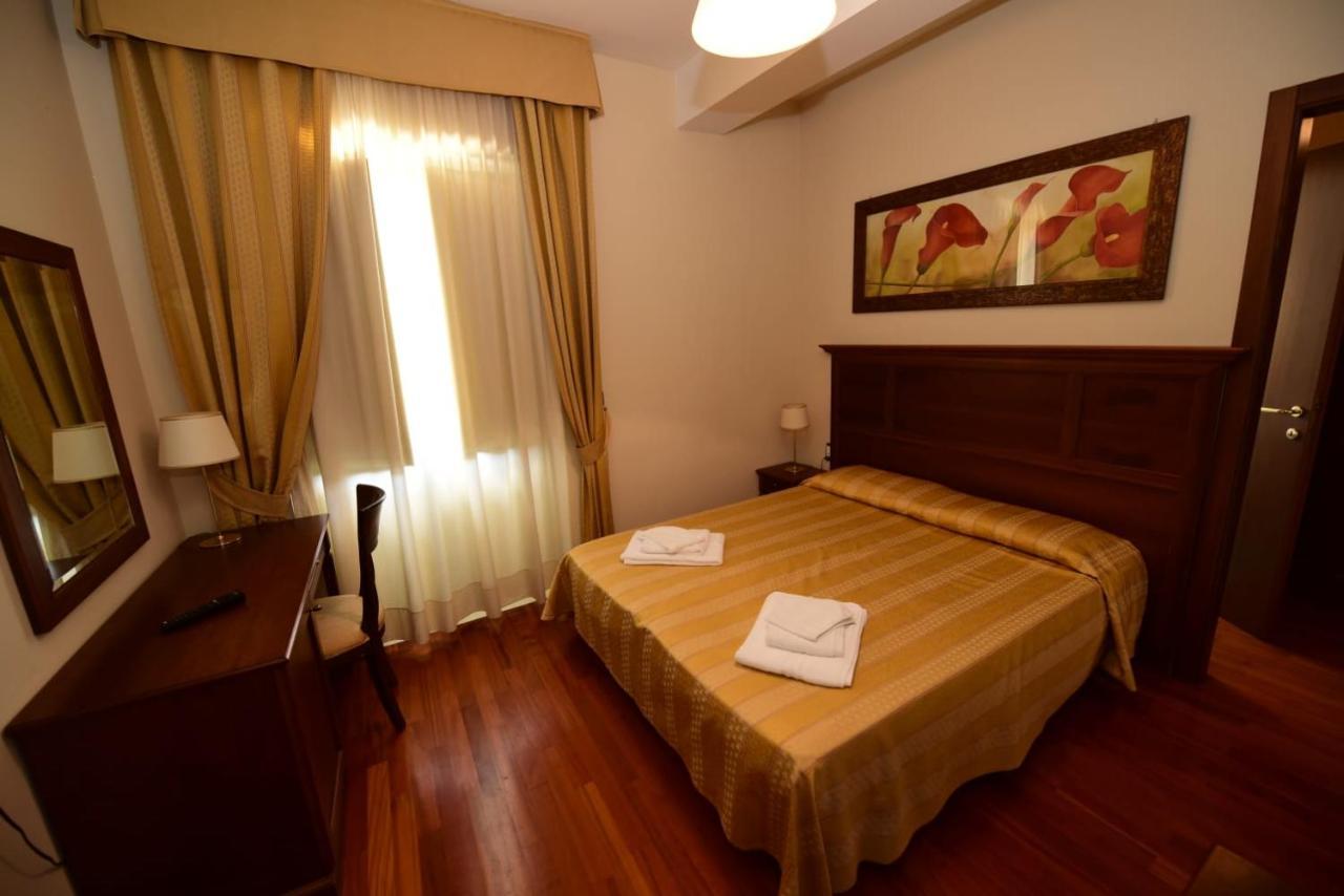 Albergo La Locanda Degli Apolidi Atena Lucana Εξωτερικό φωτογραφία