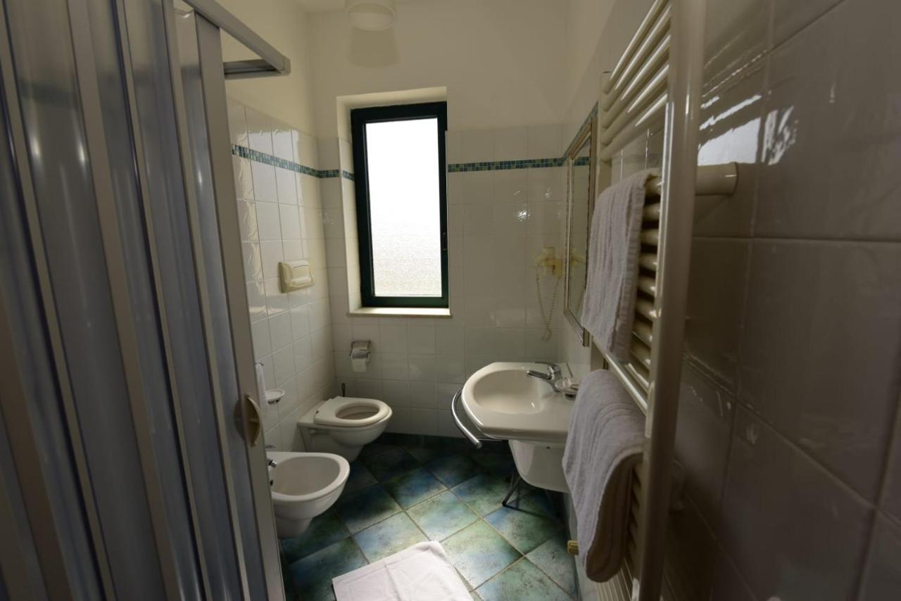 Albergo La Locanda Degli Apolidi Atena Lucana Εξωτερικό φωτογραφία