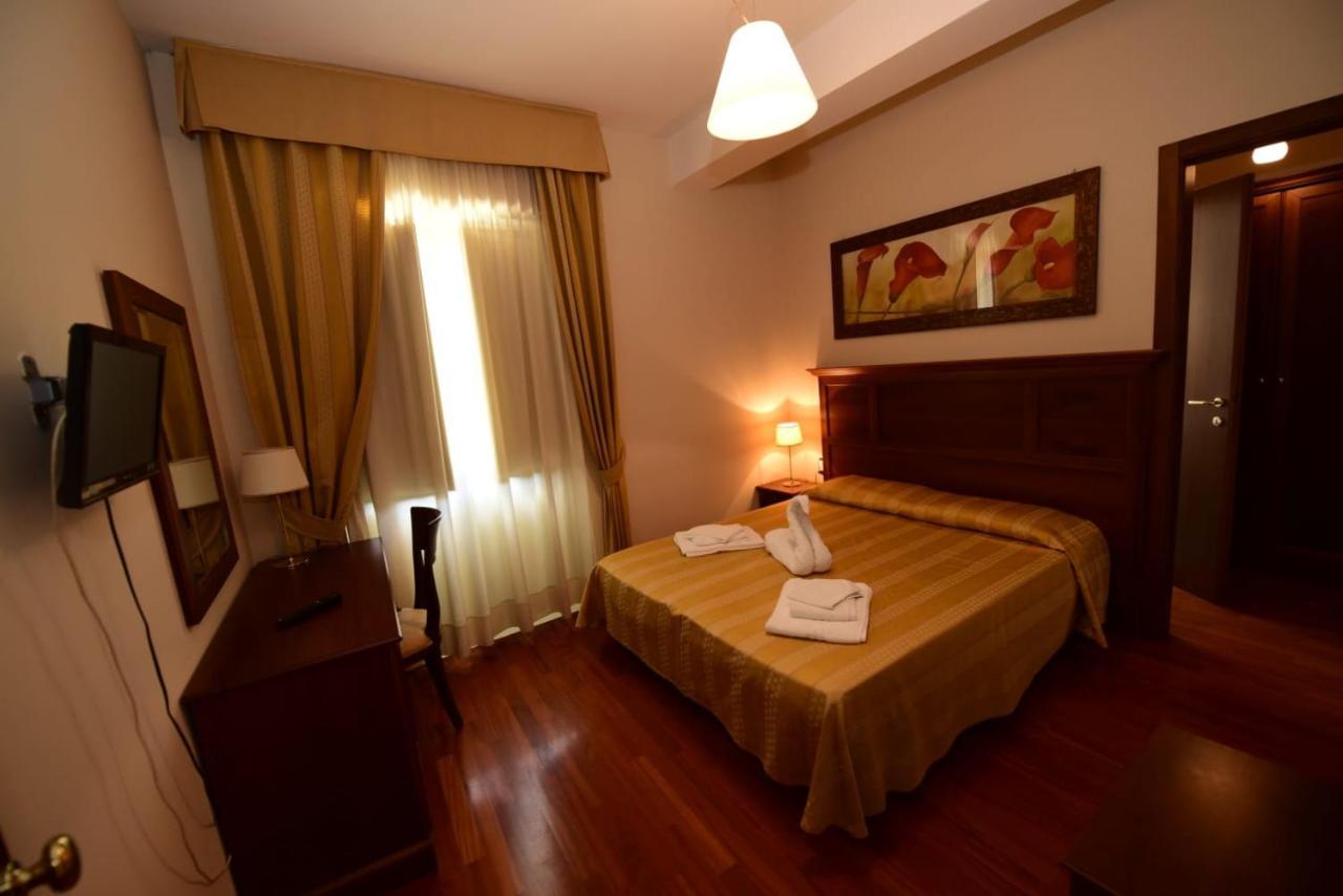 Albergo La Locanda Degli Apolidi Atena Lucana Εξωτερικό φωτογραφία